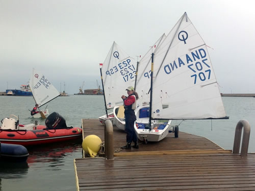 La Tere Morató al Campionat de Catalunya d'Optimist 2013 a Vandellós